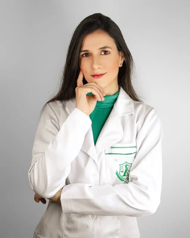 Dra. Isabella Ferreira